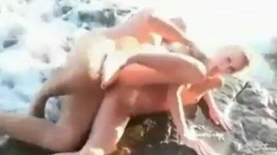 Thesandfly sexbites shore swingers